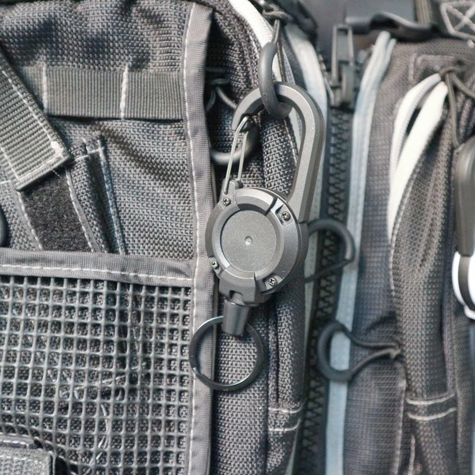 Retraktor "HOOK" w wytrzymałej obudowie z dużym karabińczykiem i metalową linką (NK224) - obrazek 9